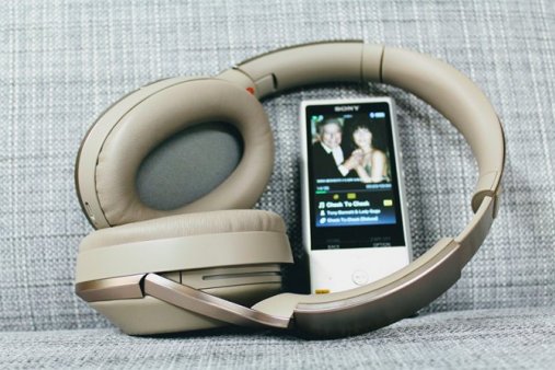 Лучшие премиальные Bluetooth-наушники на начало 2021 года