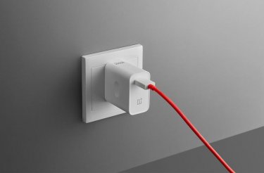 NORD SE – первый бюджетный смартфон с мощной зарядкой на 65 Вт